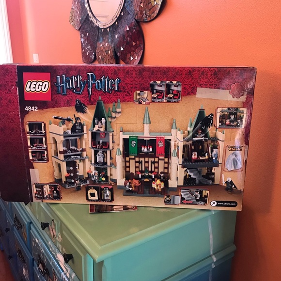 Lego Harry Potter Hogwarts Castle 4842 - Retired - Picture 2 of 6